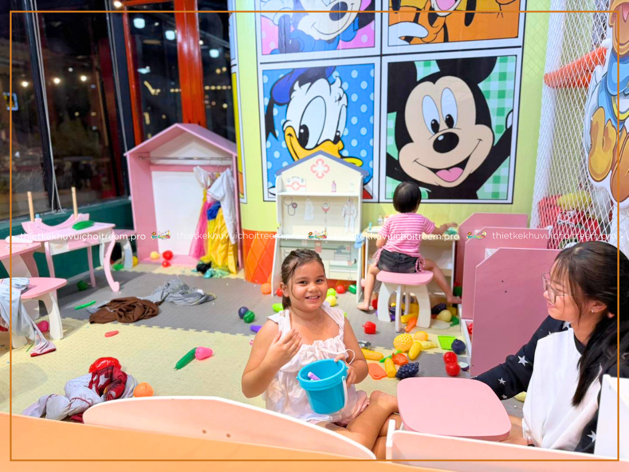 Khu hướng nghiệp rộng rãi cho bé vui chơi cùng bạn bè