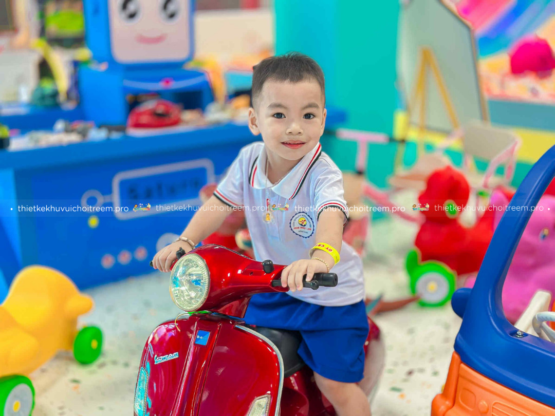 Khu vui chơi trẻ em Đồng Xoài - ÚT GẠO