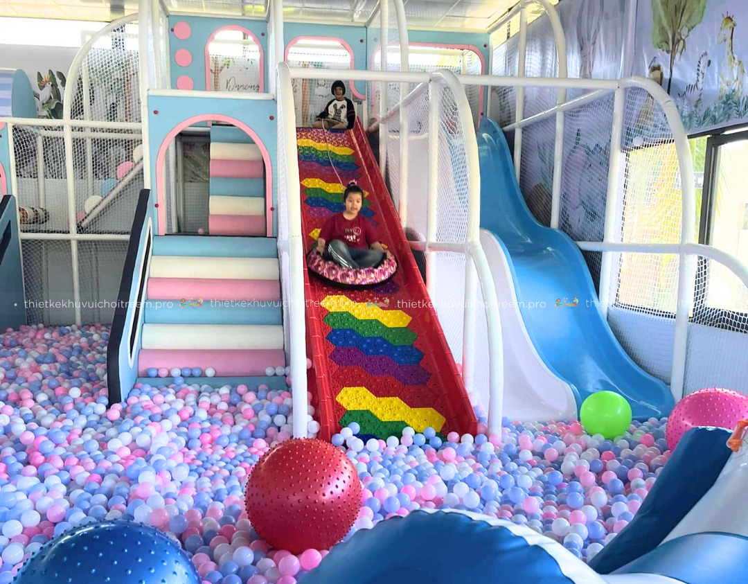 The Wind Coffee & Kids