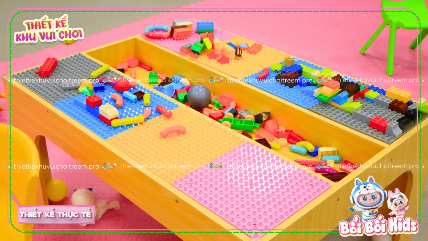 Bàn xếp lego của dự án thiết kế khu vui chơi Bến Tre - Bối Bối Kids