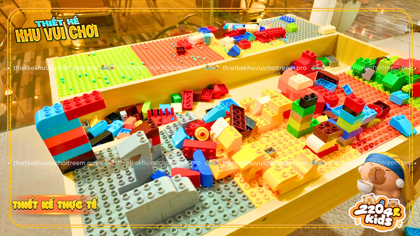 Bàn xếp lego của dự án thiết kế khu vui chơi Đồng Nai - 2204 Kids